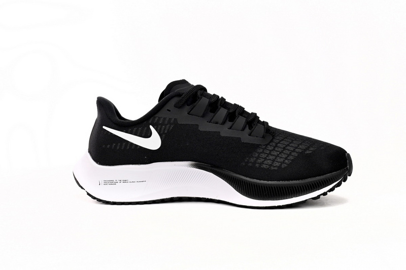  Nike AIR ZOOM PEGASUS 37 Black And White