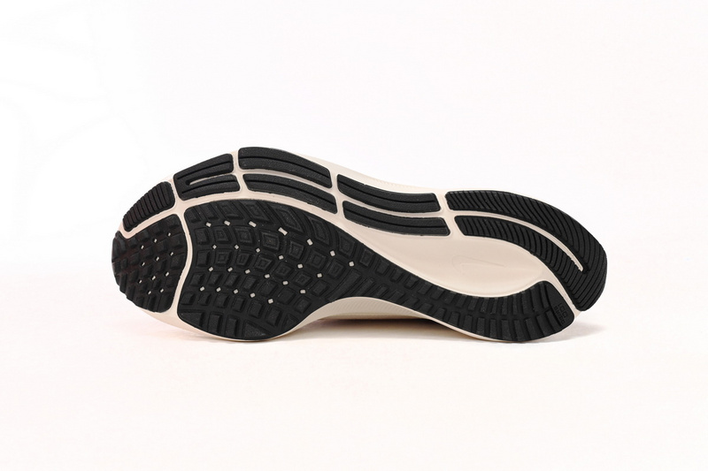  Nike AIR ZOOM PEGASUS 37 Dust