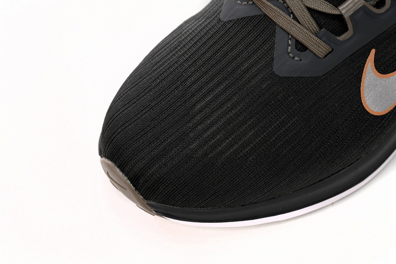 Nike Air Winflo 9 Black And White Brown