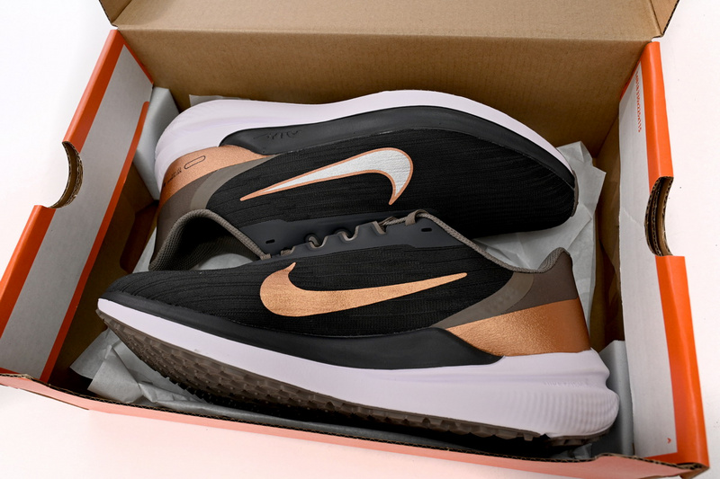 Nike Air Winflo 9 Black And White Brown