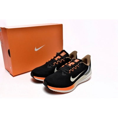 Nike Air Winflo 9 Black Coconut Milk 02