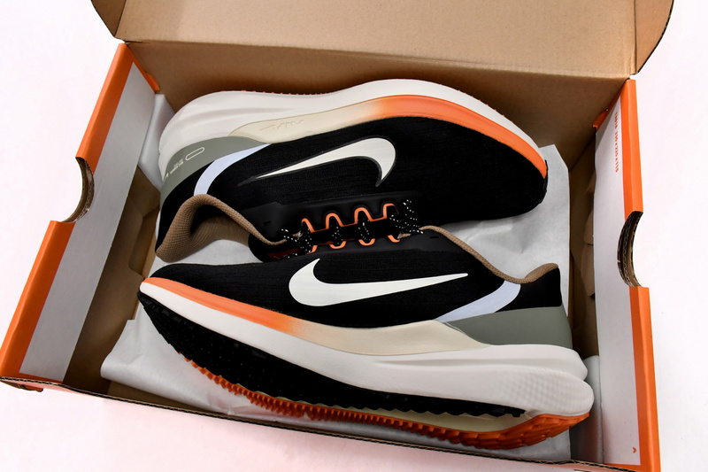 Nike Air Winflo 9 Black Coconut Milk