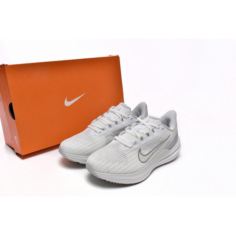 Nike Air Winflo 9 White Metallic Silver