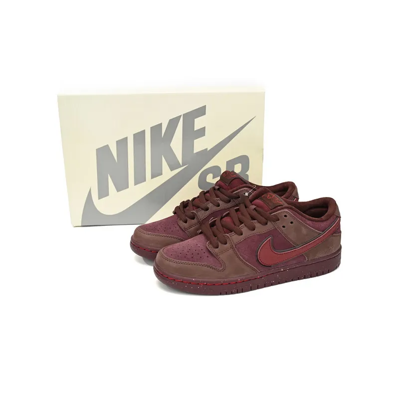 SX Nike SB Dunk Low Premium “Valentine’s Day”-red