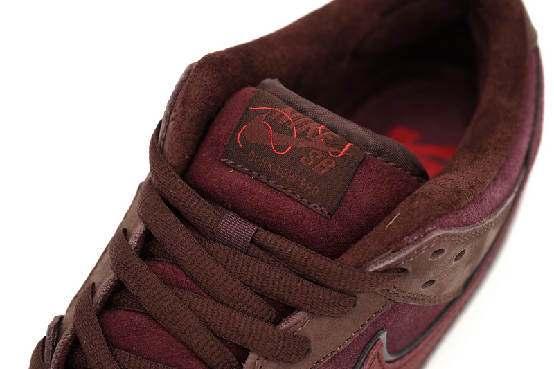 SX Nike SB Dunk Low Premium “Valentine’s Day”-red