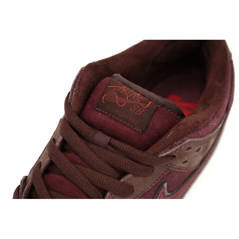 SX Nike SB Dunk Low Premium “Valentine’s Day”-red