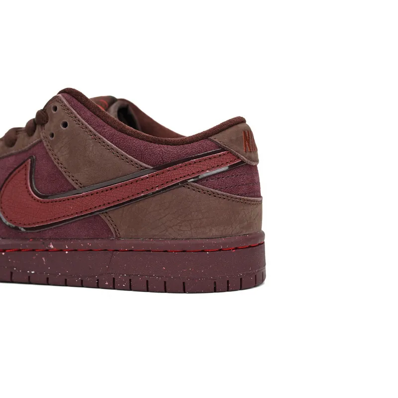 SX Nike SB Dunk Low Premium “Valentine’s Day”-red