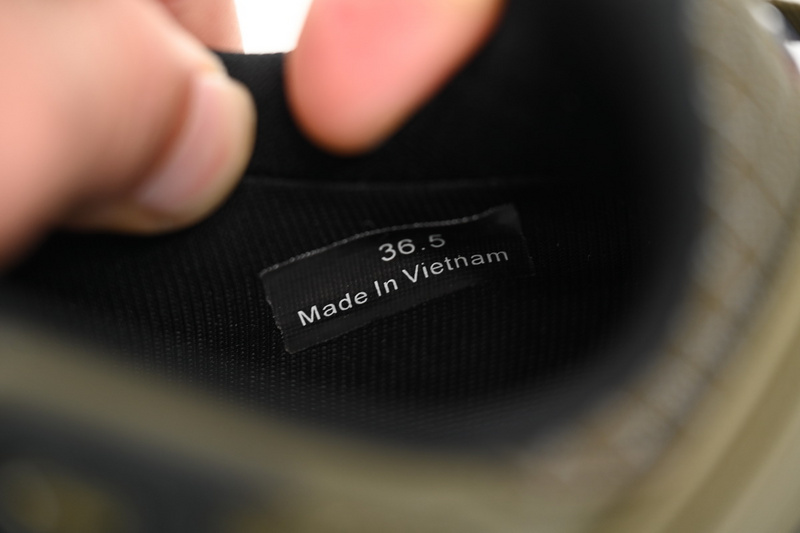 Moncler Trailgrip Army Green