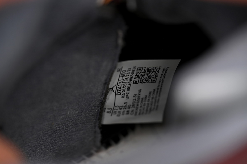 Q4 Air Jordan 5 “Burgundy”