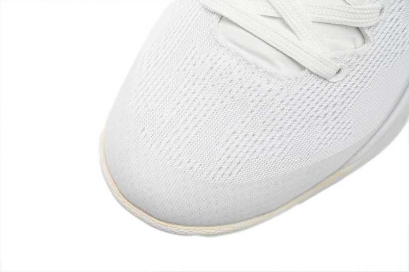 Nike Kobe 8 Protro "METALLIC GOLD"