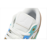 XH Nike Wmns Air Jordan 1 Low SE “Emerald Rise”
