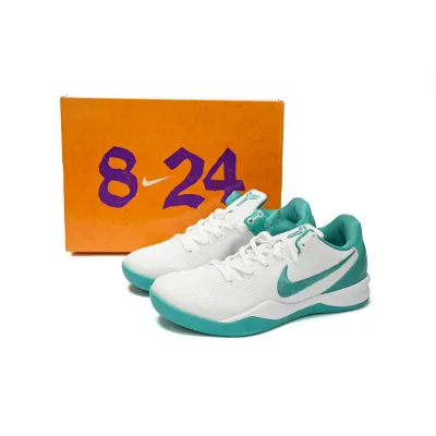 Nike Kobe 8 "Radiant Emerald" 02