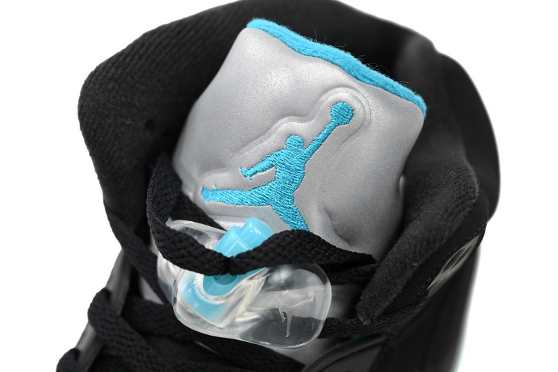 Q4 Air Jordan 5 "Noir/Aquatone/Taxe"