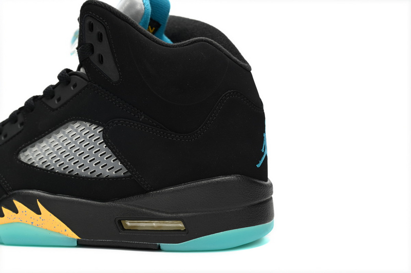 Q4 Air Jordan 5 "Noir/Aquatone/Taxe"