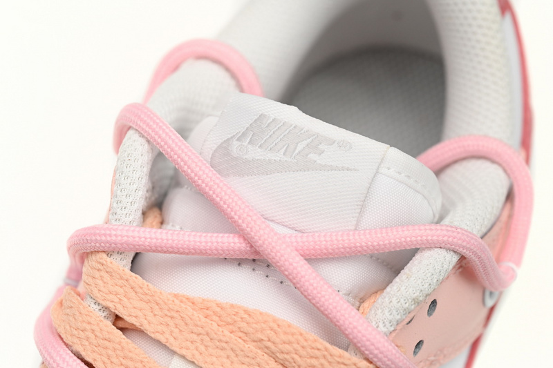 Nike Dunk Low Neon Foundation Make-up Hug Bear