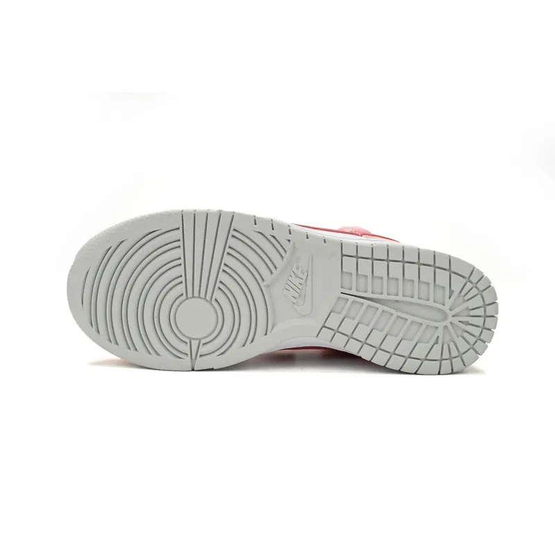 Nike Dunk Low Neon Foundation Make-up Hug Bear