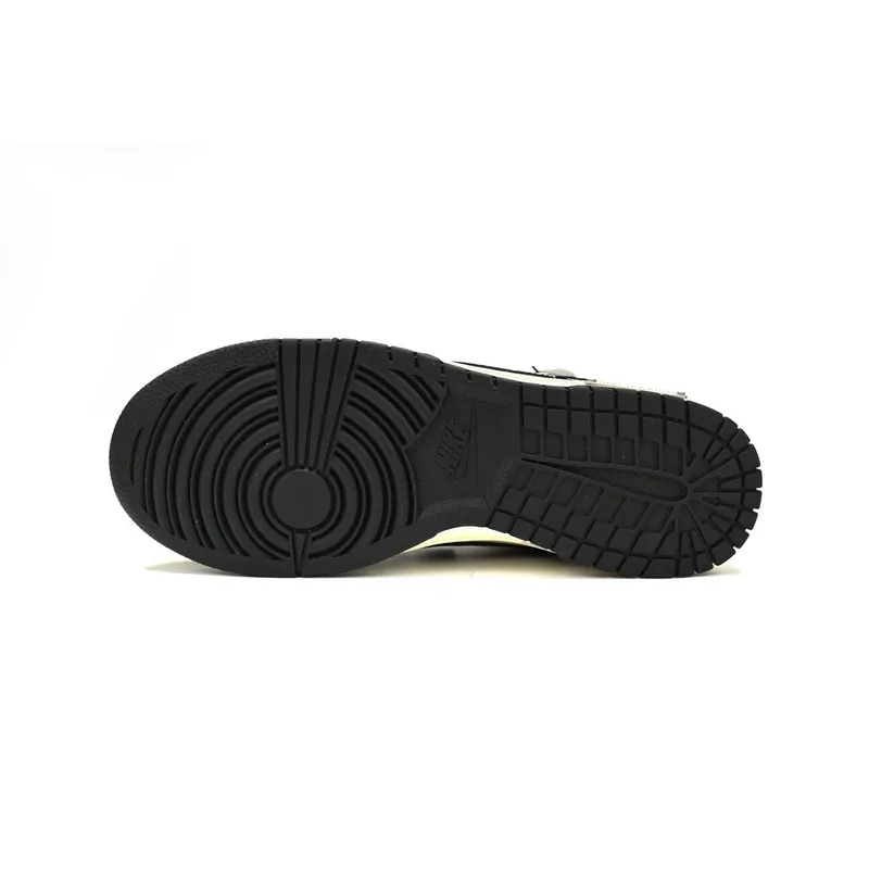 Nike Dunk Low Interstellar black and white