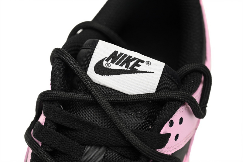 Nike Dunk Low Neon Interstellar