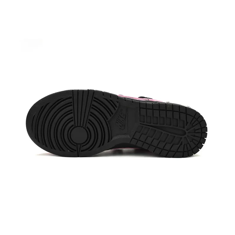 Nike Dunk Low Neon Interstellar