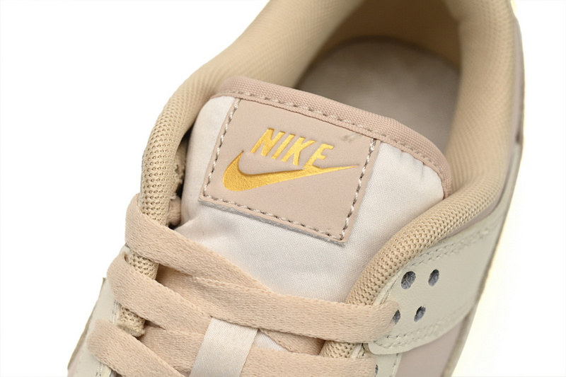 Nike Dunk Low Rose Gold