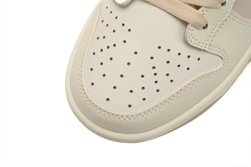 Nike Dunk Low Rose Gold