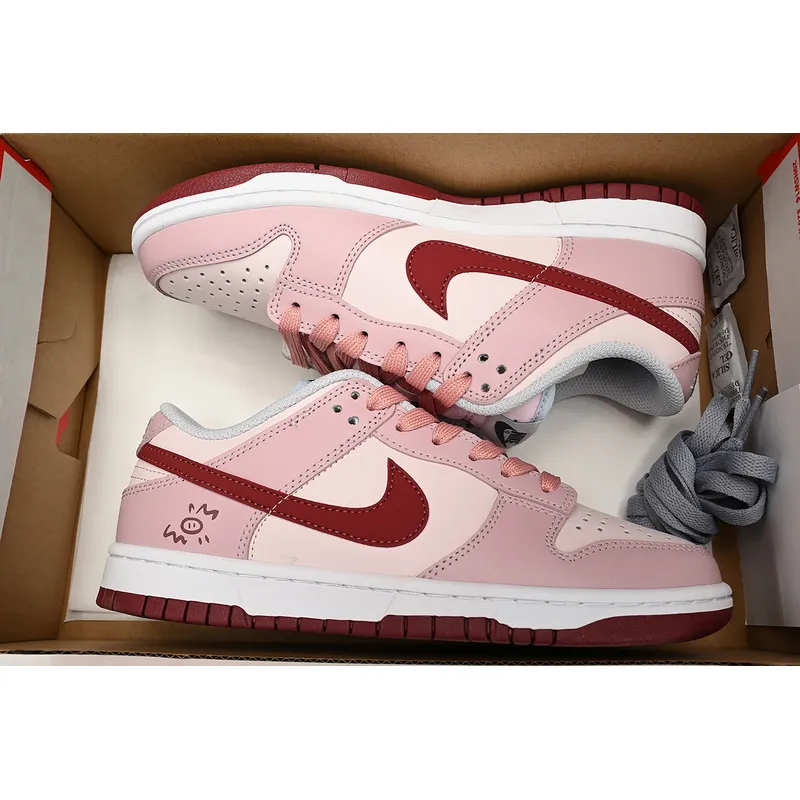 Nike Dunk Low Strawberry Embracing Pig