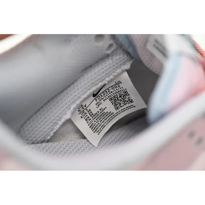Nike Dunk Low Strawberry Embracing Pig