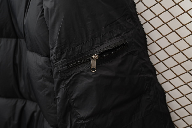 TheNorthFace Splicing White And Maple Leaf