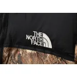 TheNorthFace Splicing White And Maple Leaf
