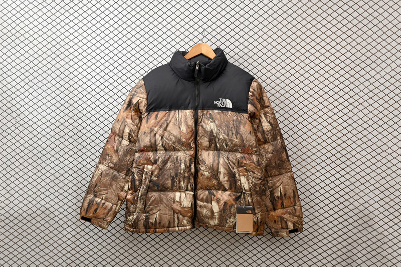 TheNorthFace Splicing White And Maple Leaf