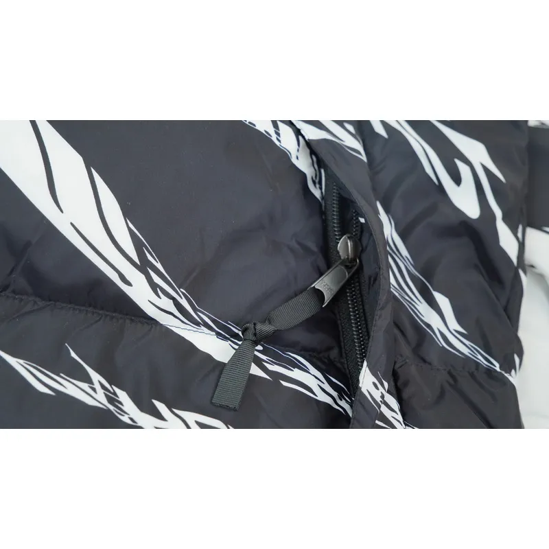 TheNorthFace Splicing White And Black Zebra