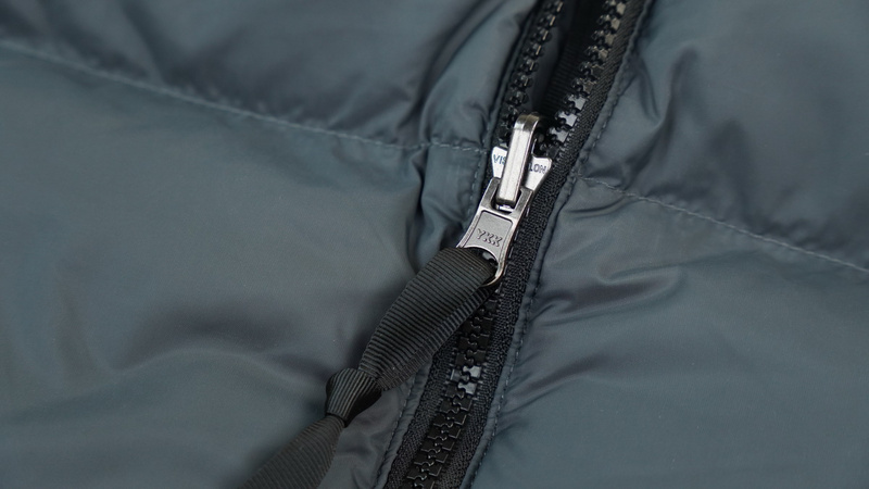 TheNorthFace Splicing White And Glossy Gray