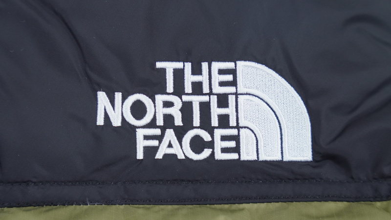 TheNorthFace Splicing White And Red Grass Green
