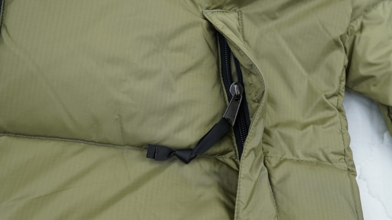 TheNorthFace Splicing White And Red Grass Green