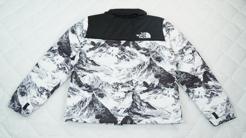 TheNorthFace Splicing White And Snow Mountain