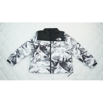 TheNorthFace Splicing White And Snow Mountain 01