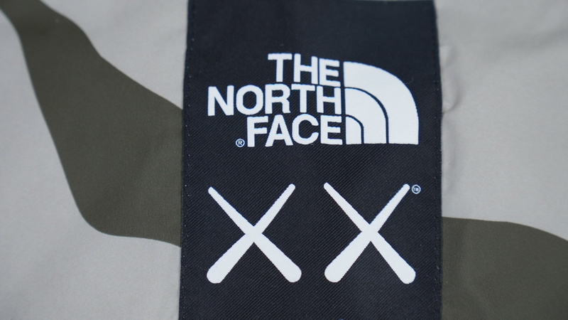 TheNorthFace Splicing White And XX gray