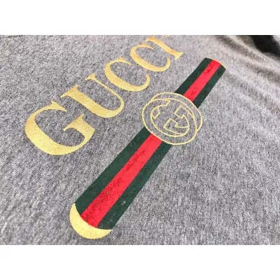 GUCCI Hoodie -gold print 02