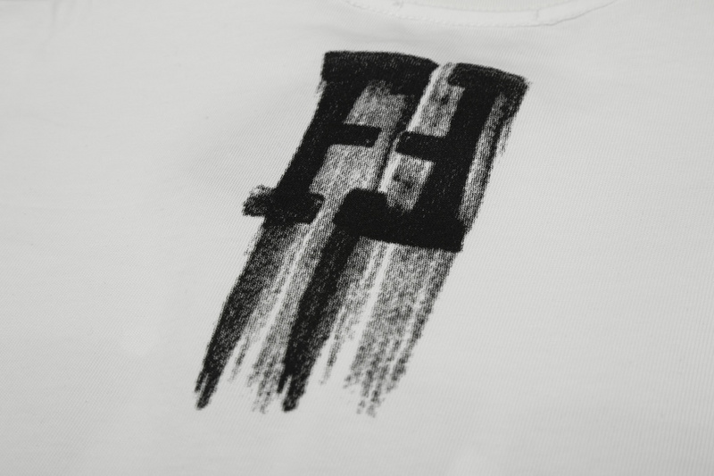 Fendi T-Shirt 2