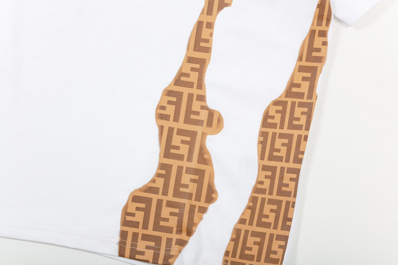 Fendi T-Shirt 3