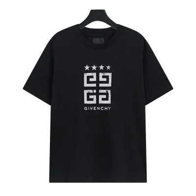 Givenchy T-Shirt 4G 01
