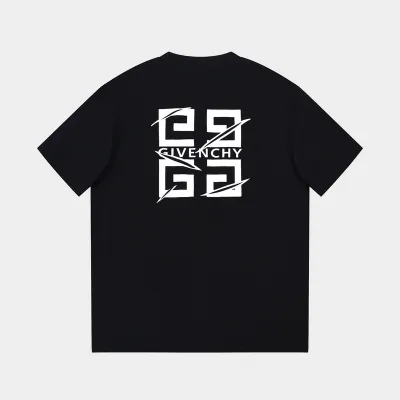 Givenchy T-Shirt Simple 02