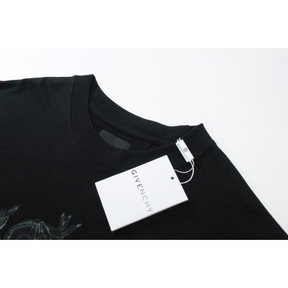 Givenchy T-Shirt Year of the Dragon Limited