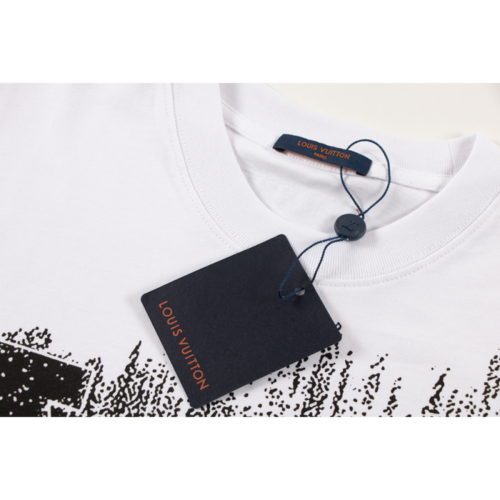 Louis Vuitton T-Shirt 204750