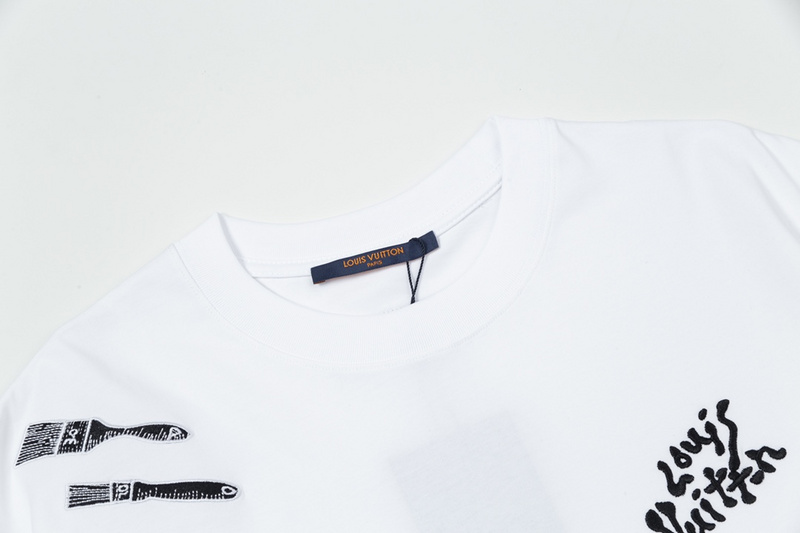 Louis Vuitton T-Shirt 198469