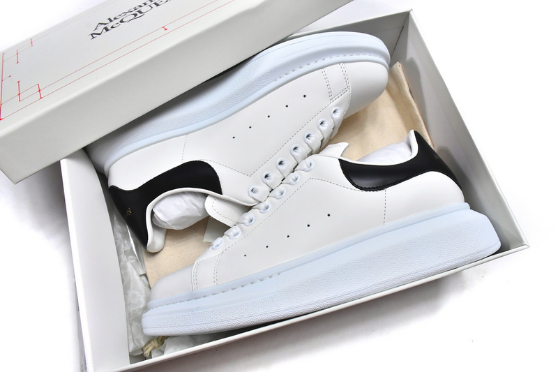 🔥Alexander McQueen Sneaker White Black