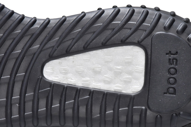 🔥🔥🔥Adidas Yeezy Boost 350 V2 Black White