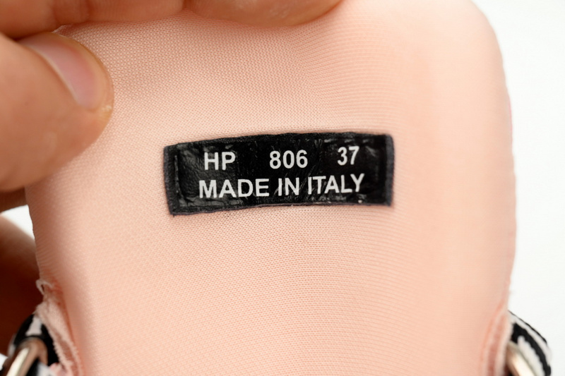 LANVIN White Maiden Fans