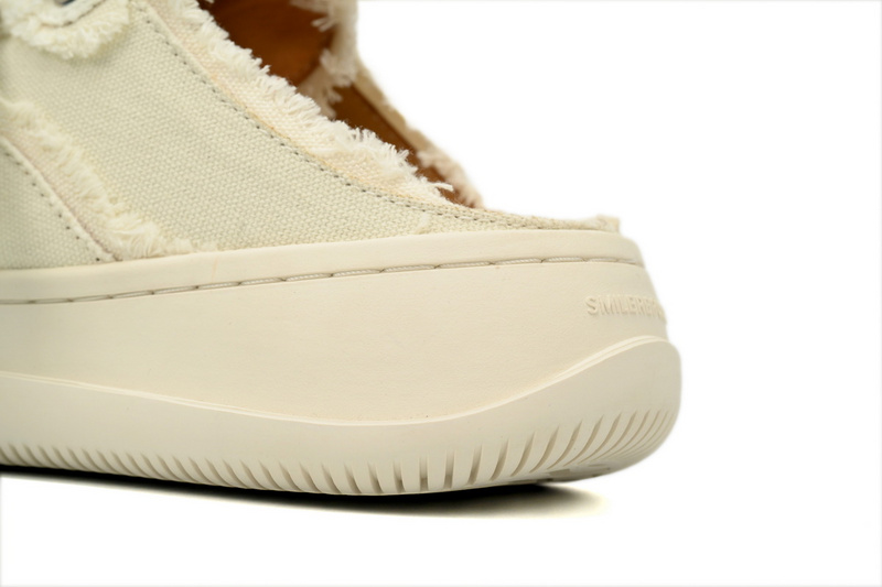 Smilerepublic White Coarse Canvas Slipper