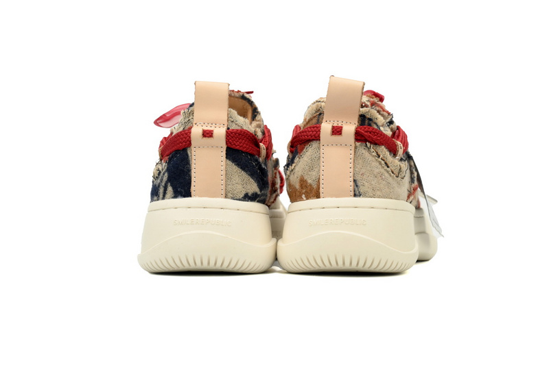 Smilerepublic  Brown Canvas